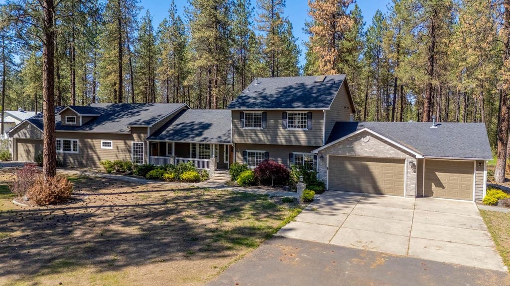 Photo of 4911 E Greenbluff Rd, Colbert, WA 99005 (MLS # 202621179)