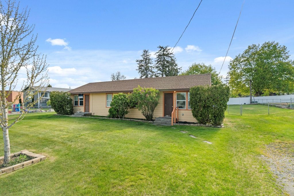 Photo of 713/715 S Morrow Rd, Spokane Valley, WA 99216 (MLS # 202616358)