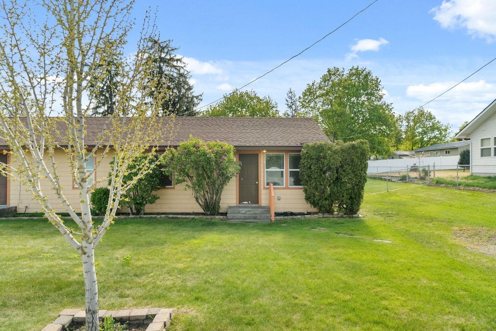 Photo of 713/715 S Morrow Rd, Spokane Valley, WA 99216 (MLS # 202616358)