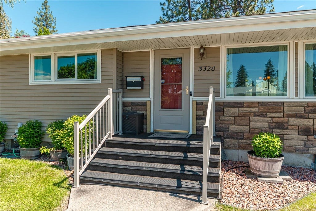 Photo of 3320 W Rosewood Ave, Spokane, WA 99208 (MLS # 202619898)