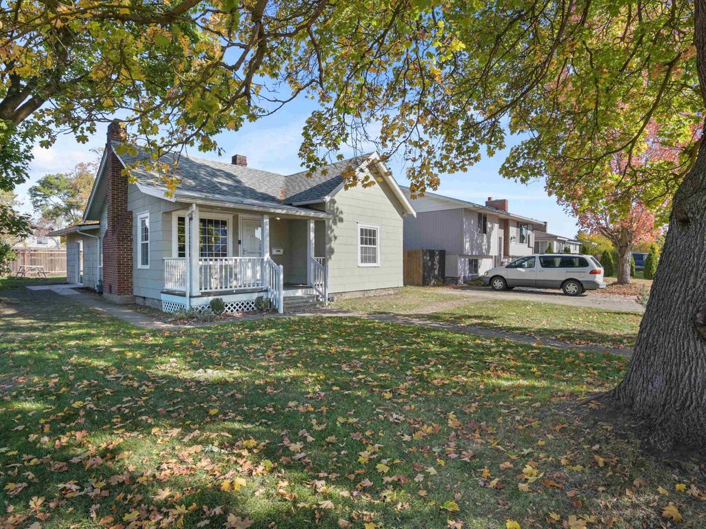 Photo of 1021 E Nebraska Ave, Spokane, WA 99208 (MLS # 202625956)