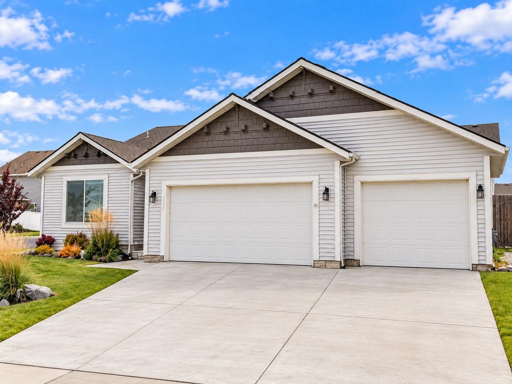 Photo of 13001 W 2 nd Ave, Airway Heights, WA 99001 (MLS # 202625994)