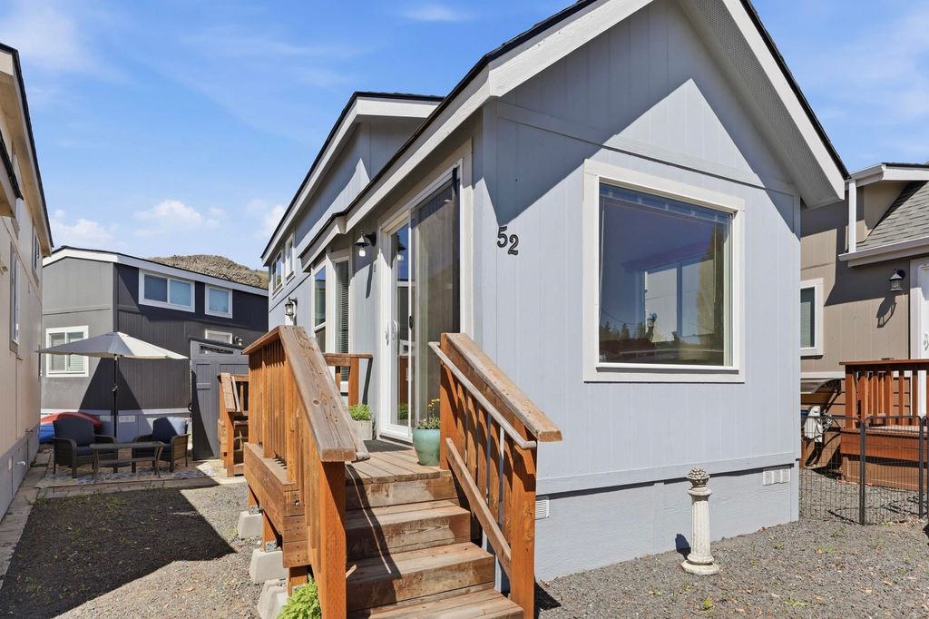 Photo of 18617 W Williams Lake Rd, Cheney, WA 99004 (MLS # 202616233)