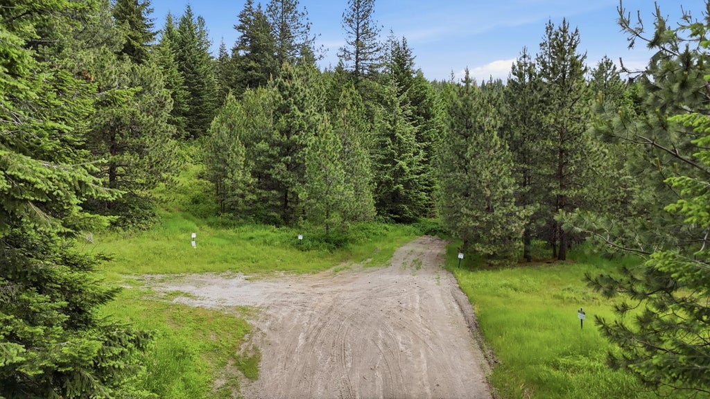 Photo of 22720 N Travis Rd, Spokane, WA 99021 (MLS # 202619150)