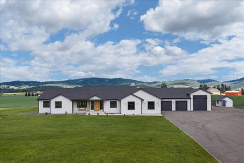 Photo of 12732 E Piper Rd, Spokane, WA 99217 (MLS # 202619226)