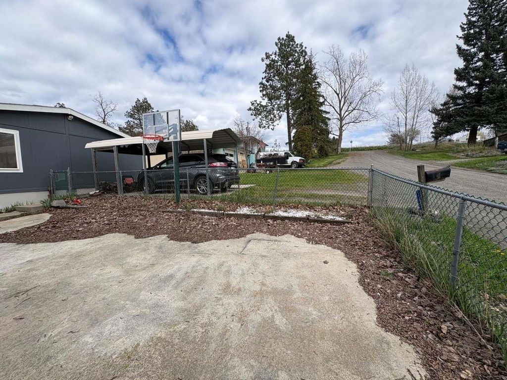 Photo of 12916 W 2ND Ave, Cheney, WA 99004 (MLS # 202615801)