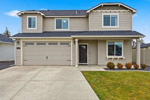 Photo of 2046 W Parkway Ct, Spokane, WA 99208 (MLS # 202527395)