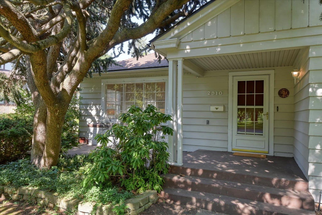Photo of 2910 N East Oval St, Spokane, WA 99205 (MLS # 202621689)