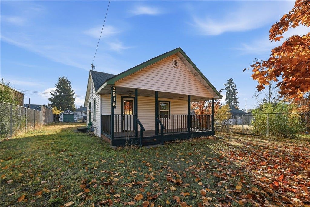 Photo of 2818 N Martin St, Spokane, WA 99207 (MLS # 202626216)
