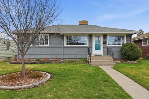 Photo of 5004 N Cannon St, Spokane, WA 99205 (MLS # 202614832)