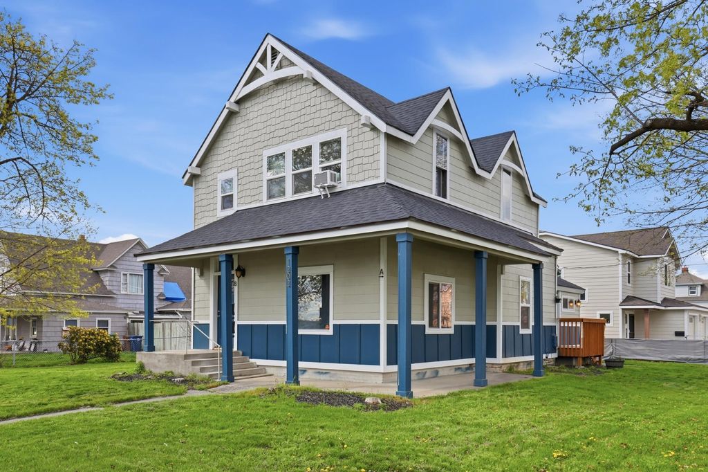 Photo of 1202 W Sinto Ave, Spokane, WA 99201 (MLS # 202615844)