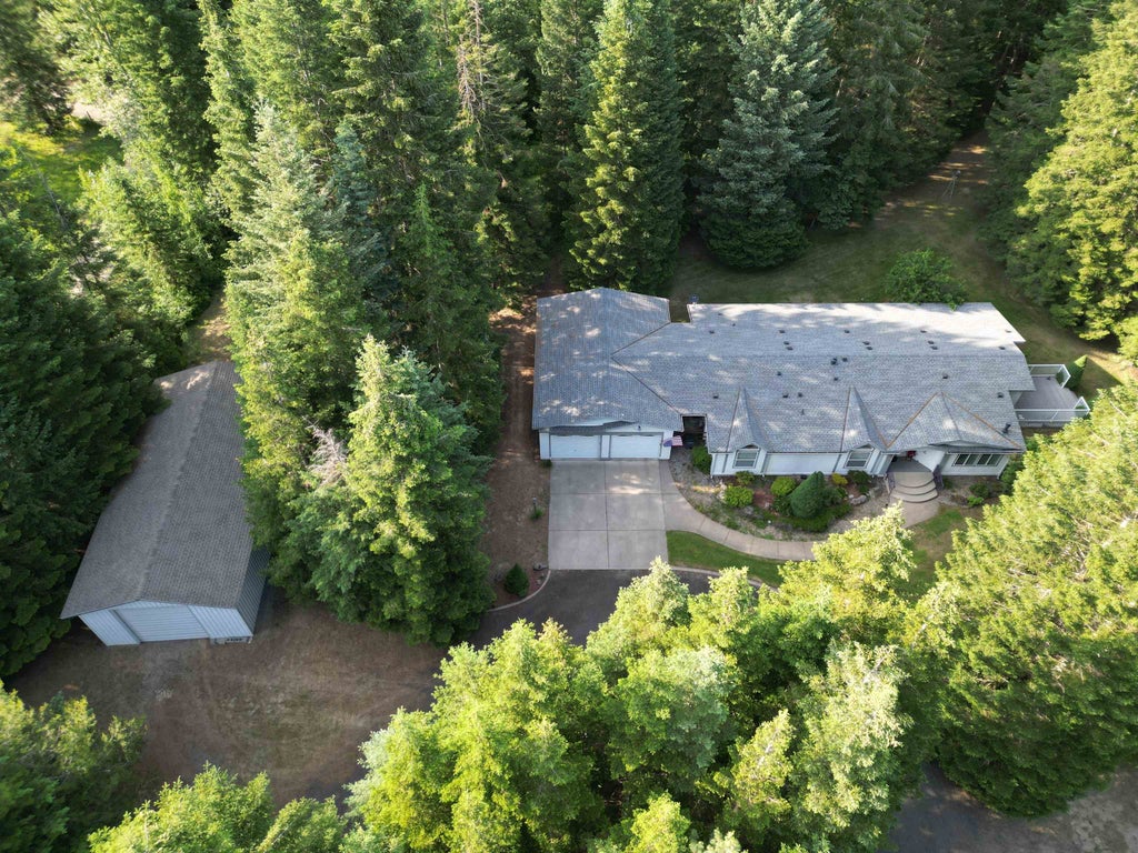 Photo of 7010 W Dahl Rd, Deer Park, WA 99006 (MLS # 202625552)