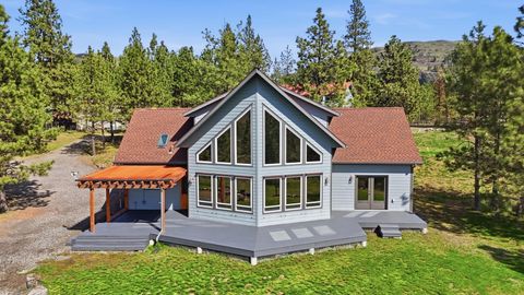 Photo of 5182 Hunters Ridge Way, Hunters, WA 99137 (MLS # 202614967)