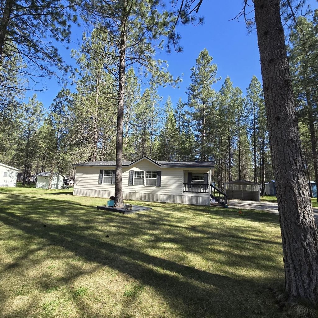 Photo of 4086 Meadowlark Ln, Loon Lake, WA 99148 (MLS # 202616361)