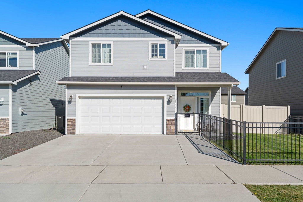 Photo of 18319 E 2nd Ave, Spokane Valley, WA 99016 (MLS # 202625457)