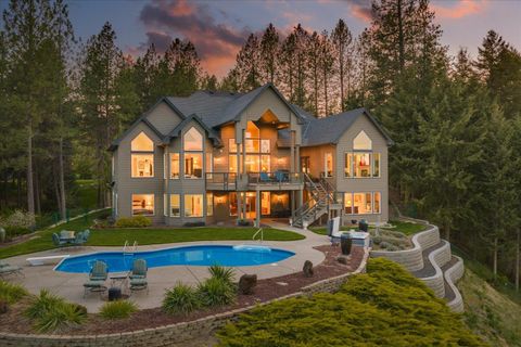Photo of 12823 S Fairway Ridge Ln, Spokane, WA 99224 (MLS # 202616741)