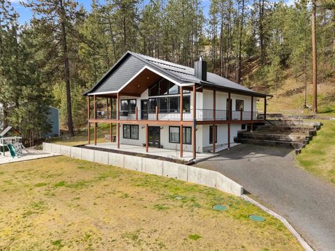 Photo of 23401 N Westlake Dr, Nine Mile Falls, WA 99208 (MLS # 202614851)