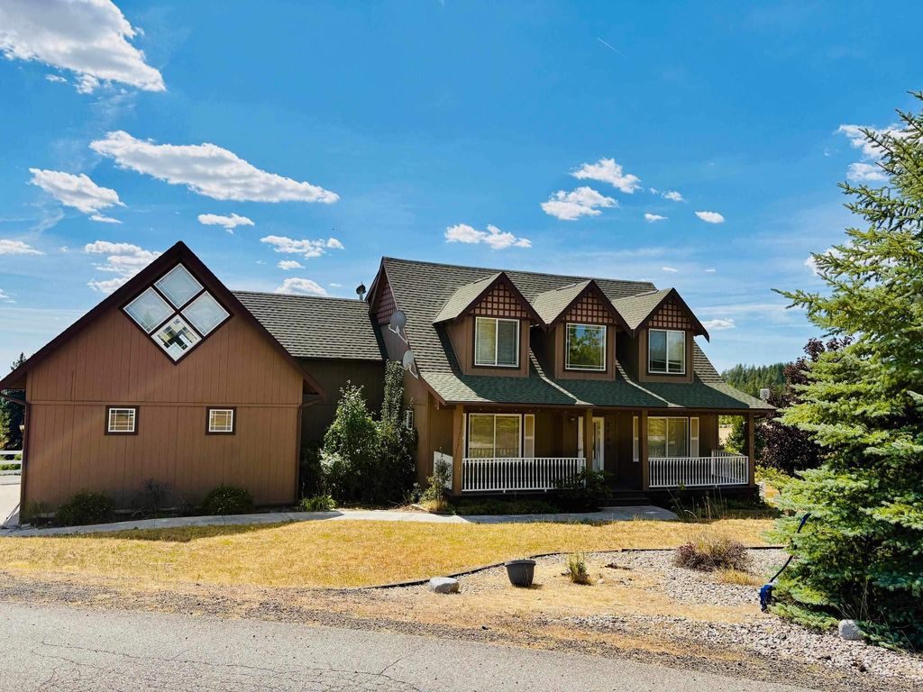 Photo of 7707 S Chestnut Ln, Mica, WA 99023 (MLS # 202610856)