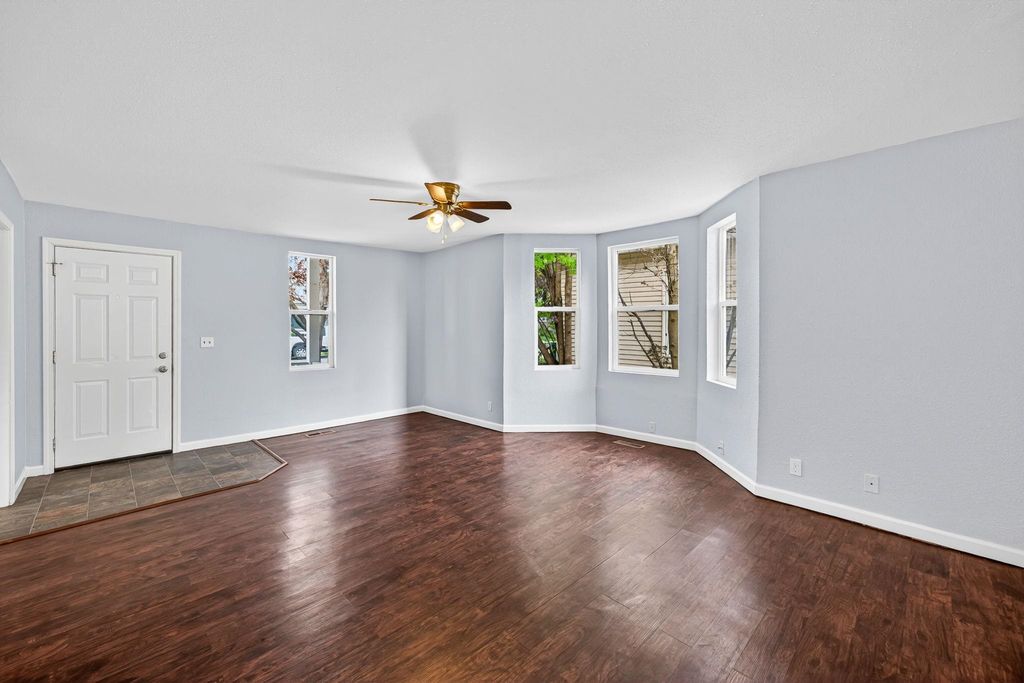 Photo of 2603 W Mallon Ave, Spokane, WA 99201 (MLS # 202616243)