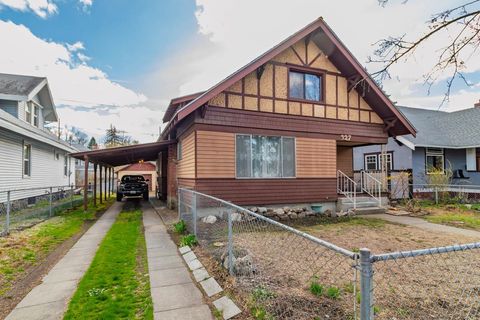 Photo of 327 W W Euclid Ave, Spokane, WA 99205 (MLS # 202614812)