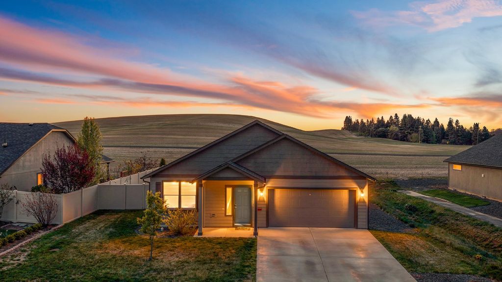Photo of 713 Condor Dr, Cheney, WA 99004 (MLS # 202616483)