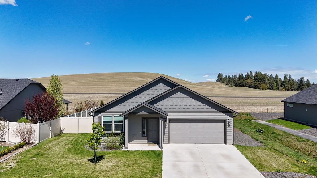 Photo of 713 Condor Dr, Cheney, WA 99004 (MLS # 202616483)