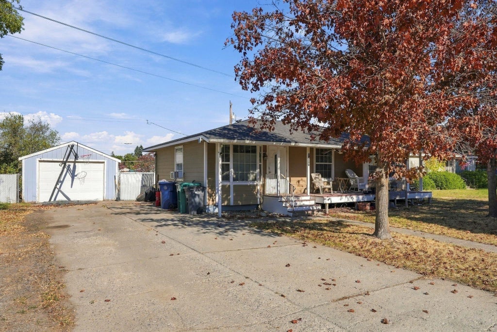 Photo of 7917 E Knox Ave, Spokane Valley, WA 99212 (MLS # 202625891)