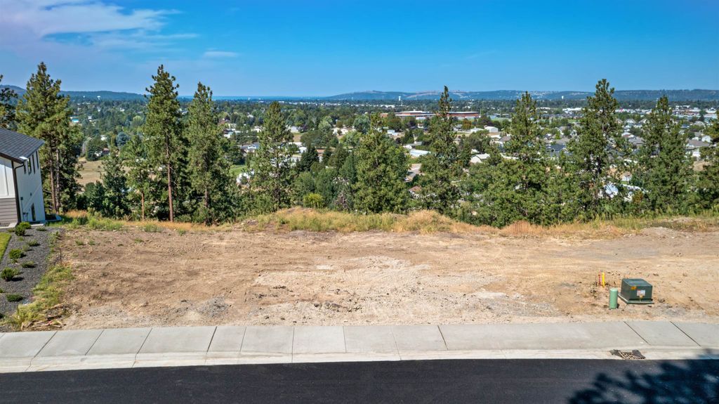 Photo of 1428 S Vera Crest Dr, Spokane Valley, WA 99037 (MLS # 202616477)