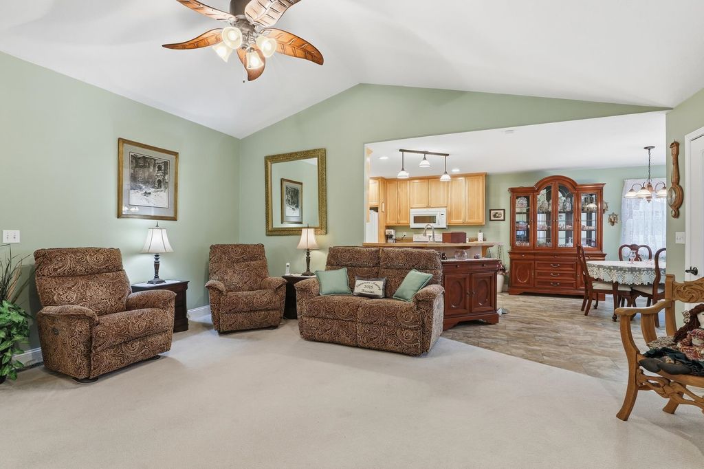 Photo of 607 N Country Club Dr, Deer Park, WA 99006 (MLS # 202612531)