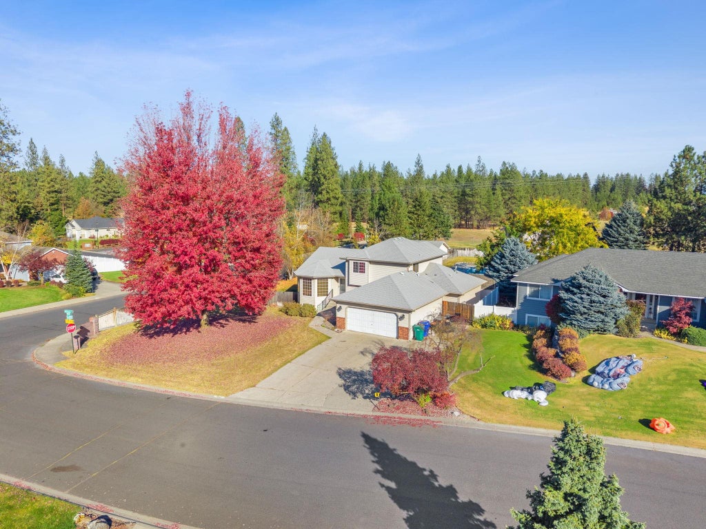 Photo of 15024 N McKinnon Ct, Mead, WA 99201 (MLS # 202625948)