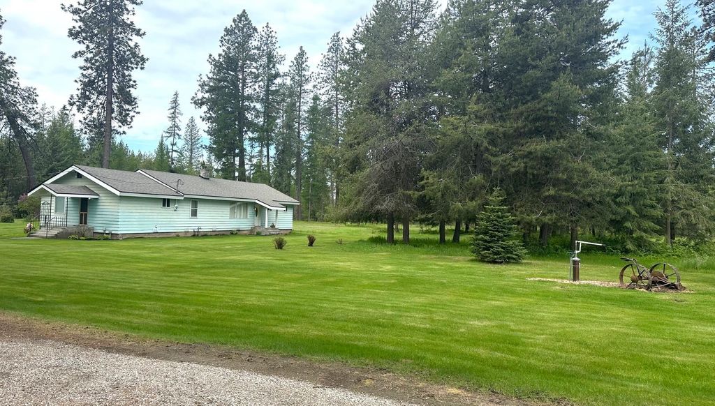 Photo of 2111 W Mason Rd, Deer Park, WA 99006 (MLS # 202614461)