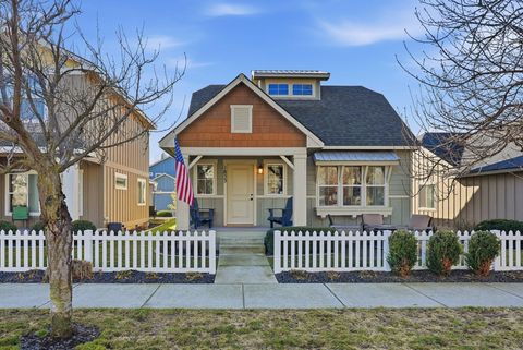 Photo of 1853 W Bridge Ave, Spokane, WA 99201 (MLS # 202612637)