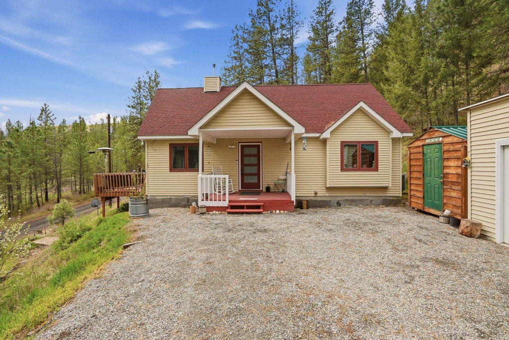Photo of 31965 N Hawk Creek Ranch Rd, Davenport, WA 99122 (MLS # 202625939)