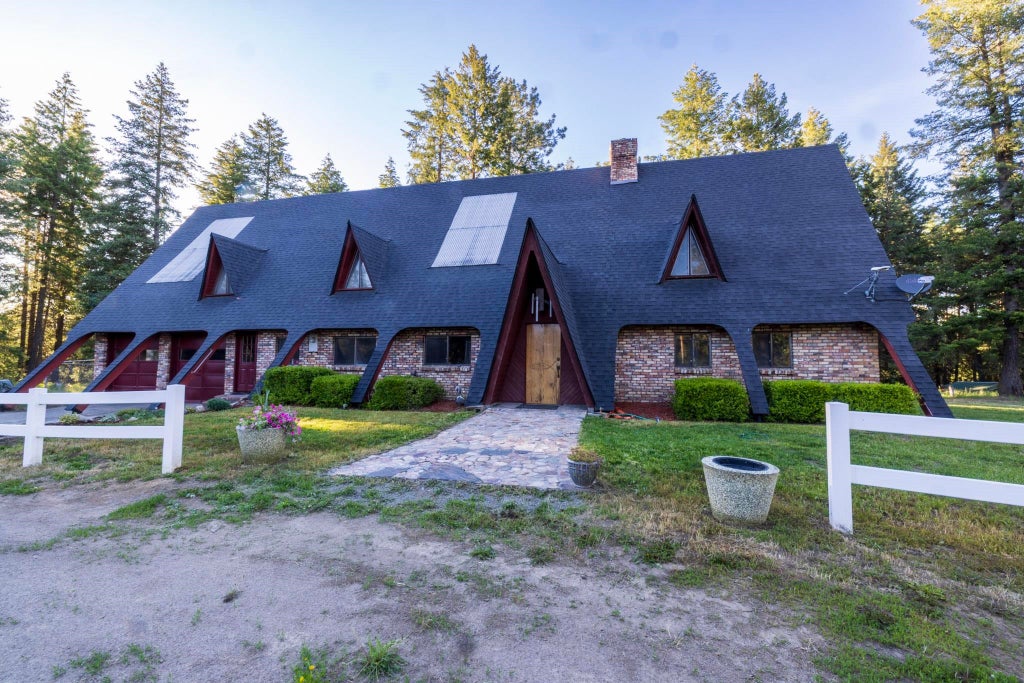 Photo of 31825 N REGAL Rd, Deer Park, WA 99006 (MLS # 202625778)