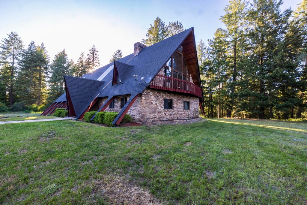 Photo of 31825 N REGAL Rd, Deer Park, WA 99006 (MLS # 202625778)
