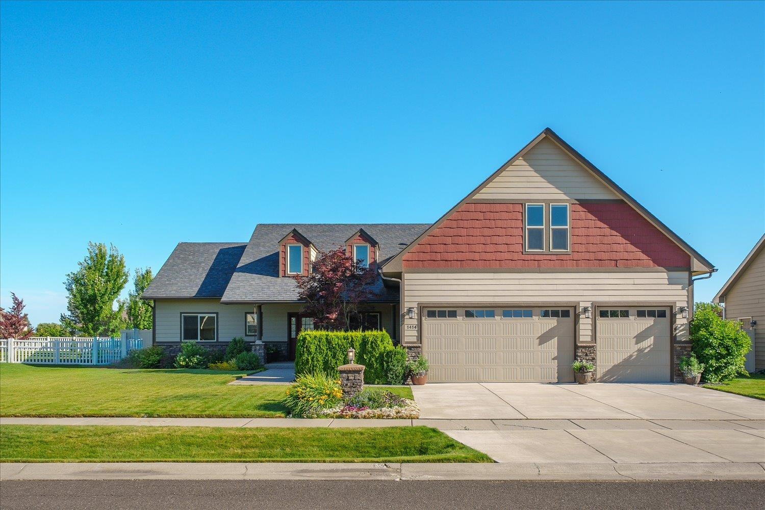 Photo 1 of 46 — 1414 E Sawgrass Ln, Deer Park, WA 99006