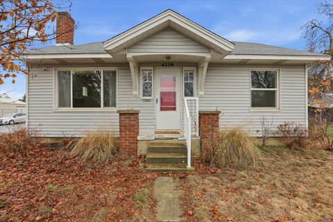 Photo of 4228 N Washington St, Spokane, WA 99205 (MLS # 202527622)