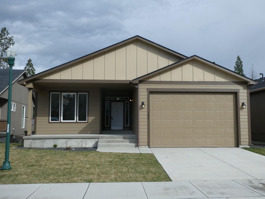Photo of 3223 S Custer Ln, Spokane, WA 99223 (MLS # 202615977)
