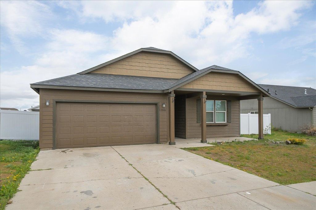 Photo of 12905 W Pacific Ave, Airway Heights, WA 99001 (MLS # 202616364)