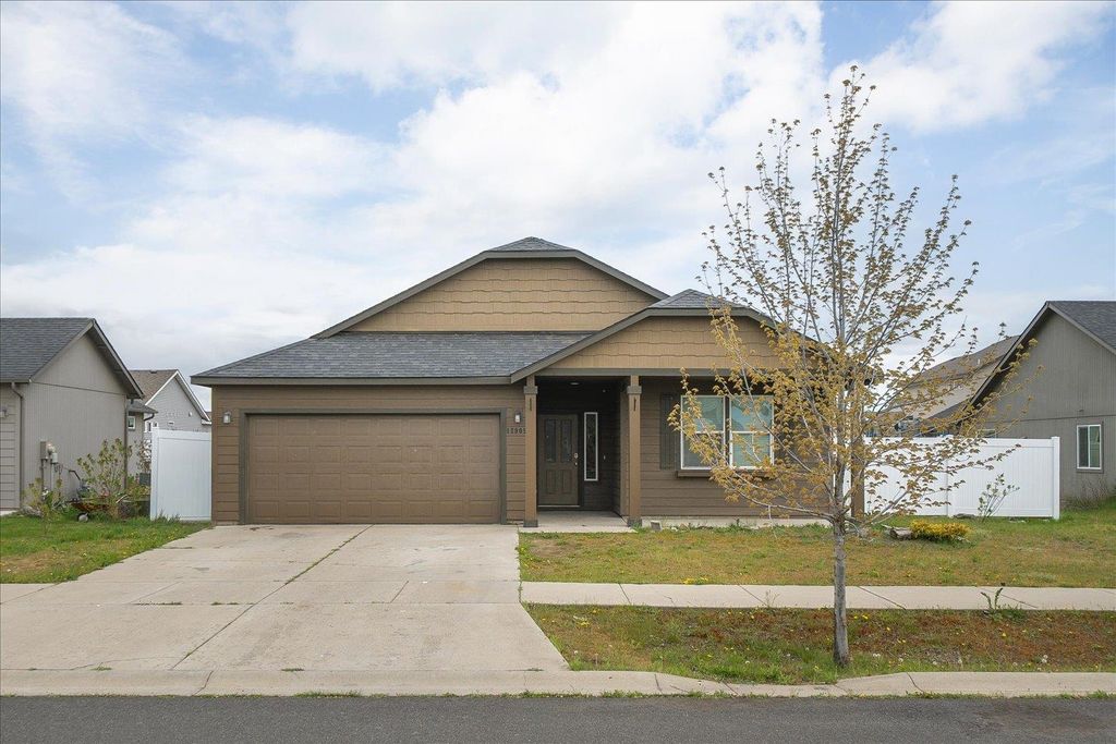 Photo of 12905 W Pacific Ave, Airway Heights, WA 99001 (MLS # 202616364)