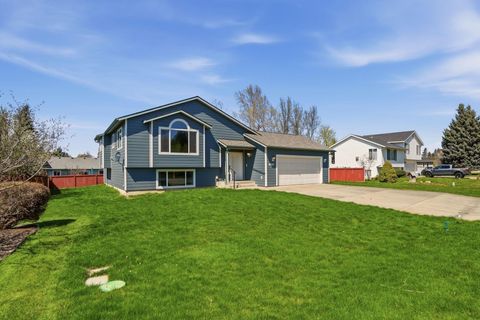 Photo of 8527 N Rude St, Hayden, ID 83835 (MLS # 202615944)