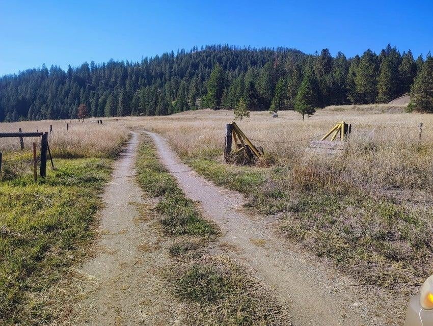 Photo of 1750 Orin Rice Rd, Rice, WA 99167 (MLS # 202625472)