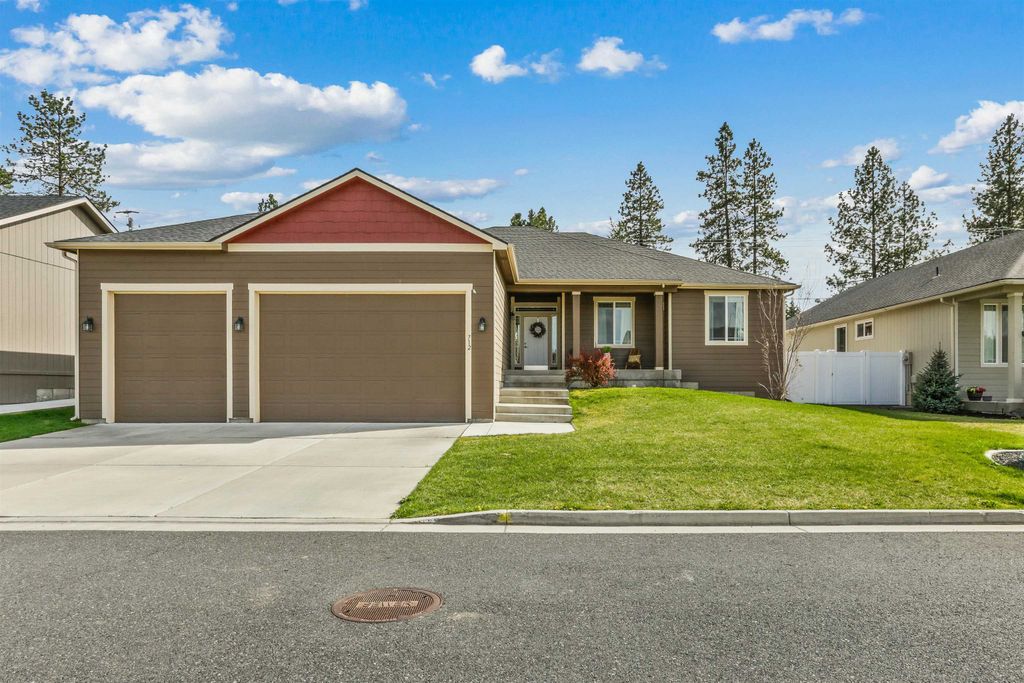 Photo of 712 E E Belle Ln, Colbert, WA 99005 (MLS # 202616474)