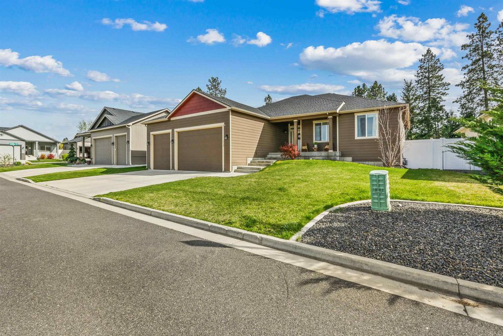 Photo of 712 E E Belle Ln, Colbert, WA 99005 (MLS # 202616474)