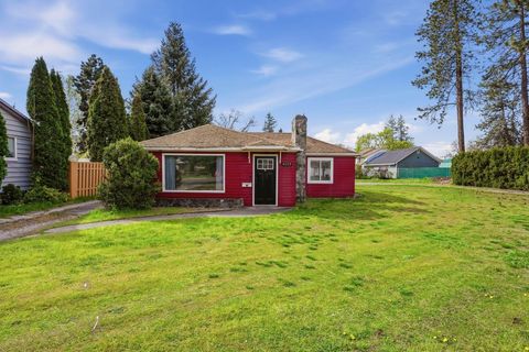 Photo of 4025 W Everett Ave, Spokane, WA 99205 (MLS # 202616529)