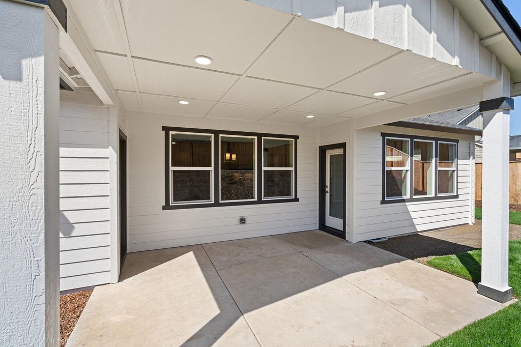 Photo of 2405 Annie Pl, Cheney, WA 99004 (MLS # 202616150)