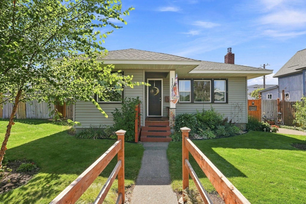 Photo of 1108 E Providence Ave, Spokane, WA 99207 (MLS # 202623530)