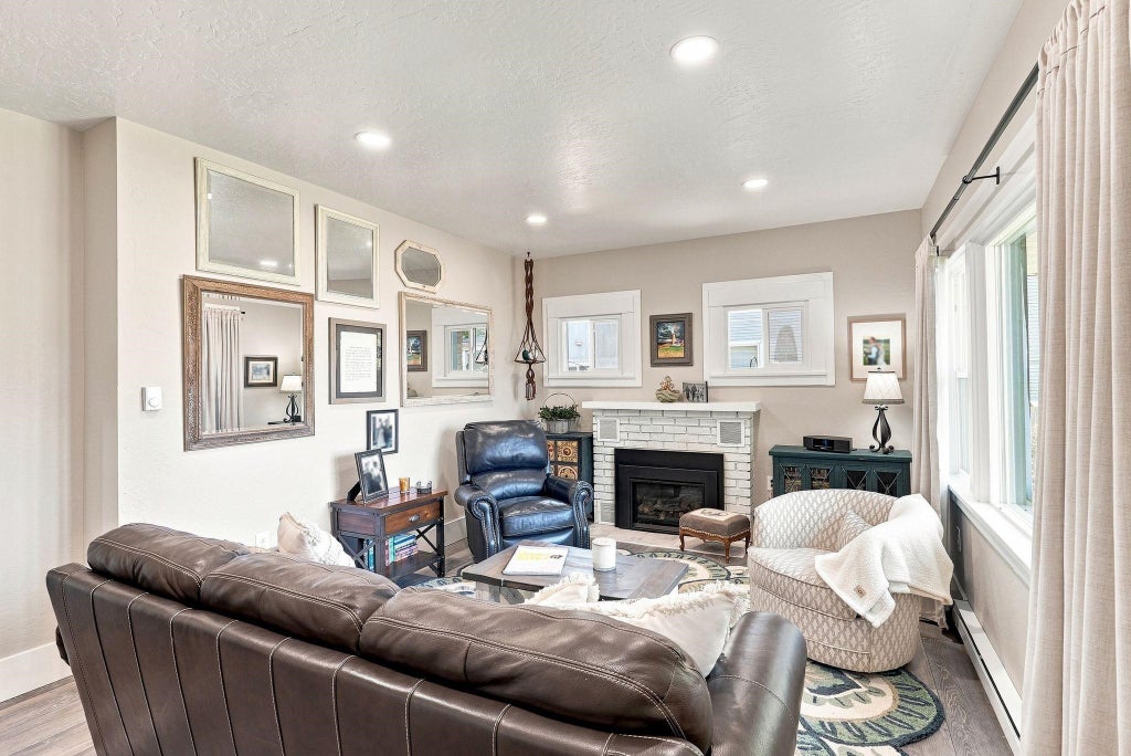 Photo of 1108 E Providence Ave, Spokane, WA 99207 (MLS # 202623530)