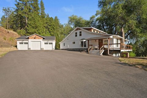 Photo of 2206 E Pine Hill Ln, Spokane, WA 99244 (MLS # 202612635)