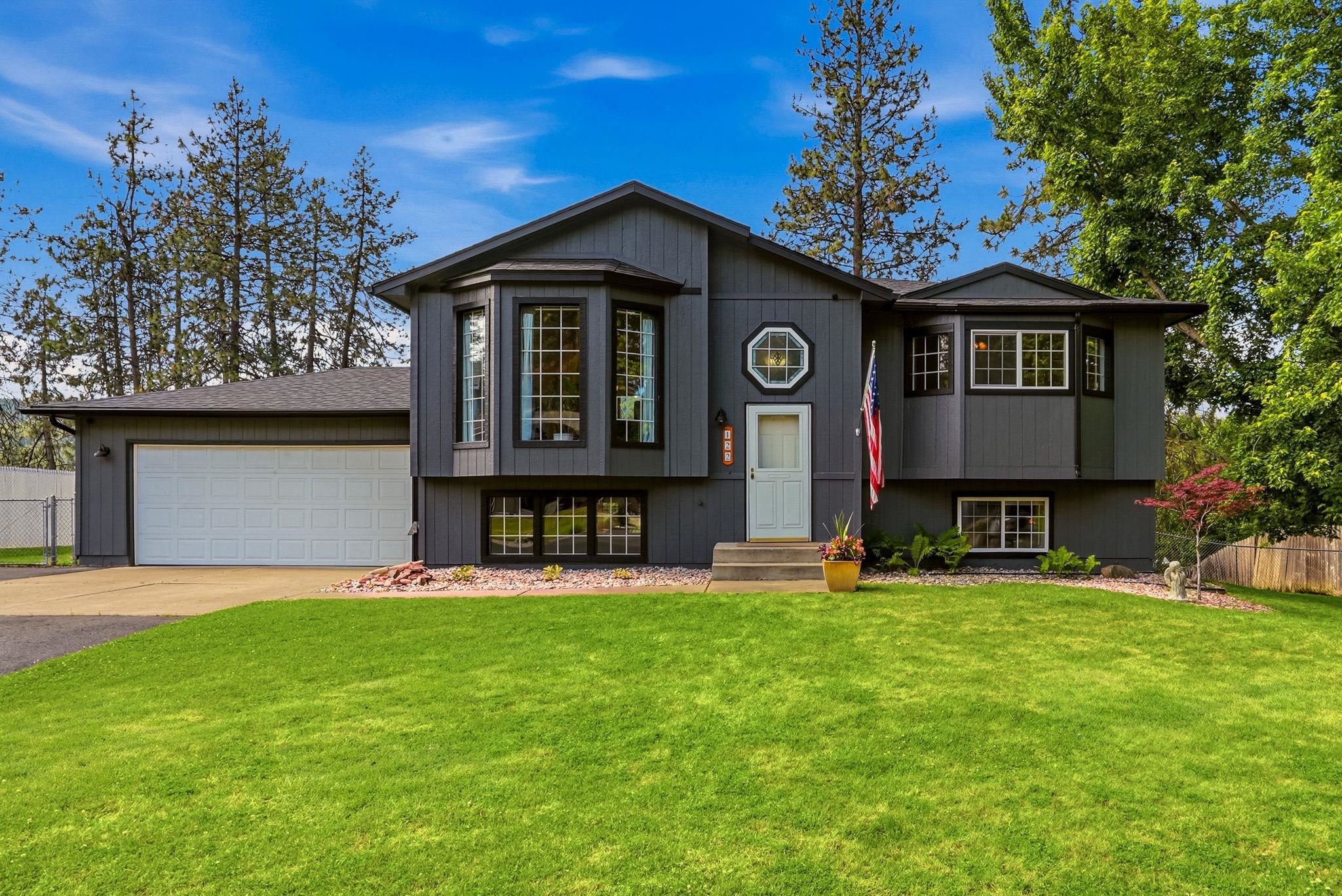 Photo 1 of 50 — 122 E Wynot Dr, Nine Mile Falls, WA 99026